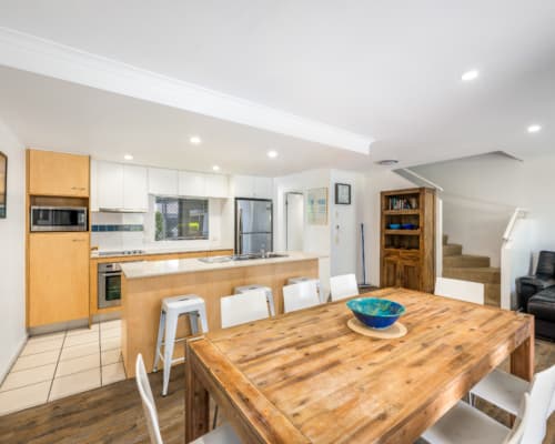 noosa-resort-2-bedroom-townhouse (1)